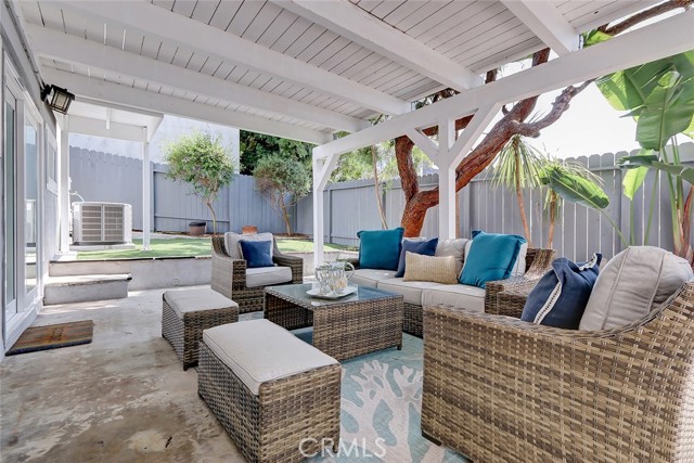 2317 Elm Avenue, Manhattan Beach, California 90266, 4 Bedrooms Bedrooms, ,3 BathroomsBathrooms,Residential,Sold,Elm,SB21152627