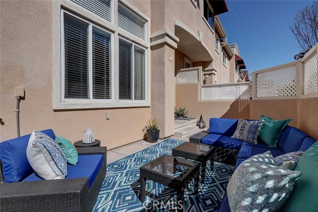 Front patio area with direct access to the living room makes this area perfect for outdoor living.