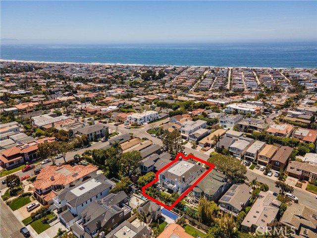 This gives you an idea how easy it is to get to the beach and downtown Manhattan Beach from this prime  Hill Section location.