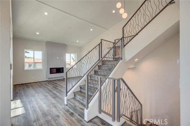 2707 Rockefeller Lane, Redondo Beach, California 90278, 4 Bedrooms Bedrooms, ,4 BathroomsBathrooms,Residential,Sold,Rockefeller,PV19134753