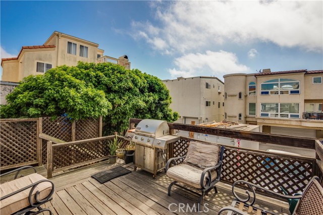 865 Loma Drive, Hermosa Beach, California 90254, 1 Bedroom Bedrooms, ,1 BathroomBathrooms,Residential,Sold,Loma,SB19130765