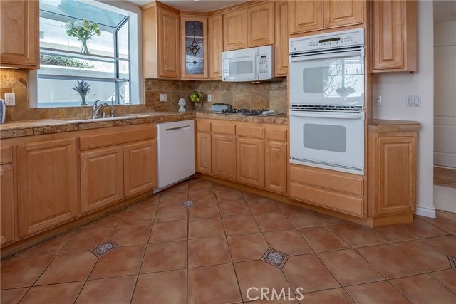 2111 Nelson Avenue, Redondo Beach, California 90278, 4 Bedrooms Bedrooms, ,2 BathroomsBathrooms,Residential,Sold,Nelson,SB19043798