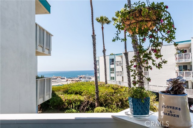 650 The Village, Redondo Beach, California 90277, 1 Bedroom Bedrooms, ,1 BathroomBathrooms,Residential,Sold,The Village,SB17195132