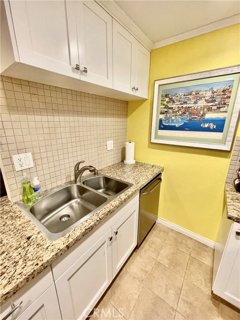 660 The Village, Redondo Beach, California 90277, 1 Bedroom Bedrooms, ,1 BathroomBathrooms,Residential,Sold,The Village,PV21100715