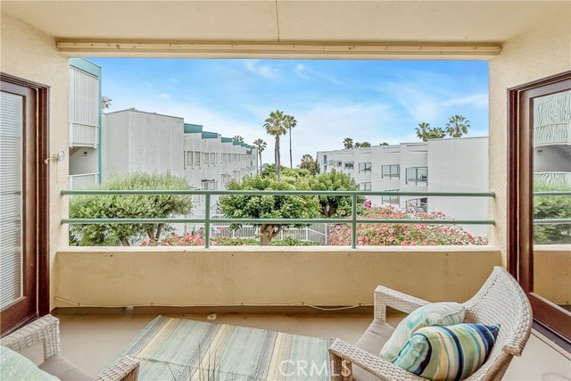 510 The Village, Redondo Beach, California 90277, 2 Bedrooms Bedrooms, ,2 BathroomsBathrooms,Residential,Sold,The Village,PW20092605