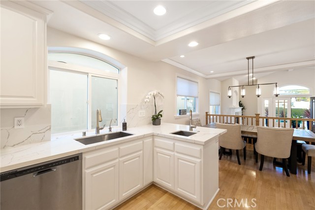 320 Prospect Avenue, Hermosa Beach, California 90254, 4 Bedrooms Bedrooms, ,3 BathroomsBathrooms,Residential,Sold,Prospect,SB20151281