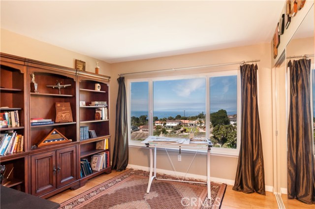 6825 Kings Harbor Drive, Rancho Palos Verdes, California 90275, 4 Bedrooms Bedrooms, ,3 BathroomsBathrooms,Residential,Sold,Kings Harbor,PV17059754