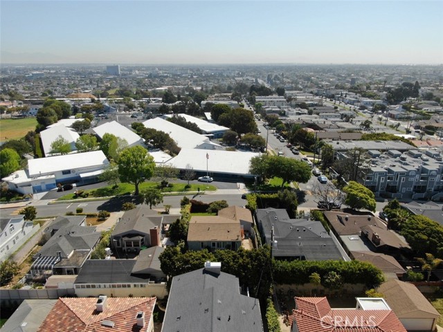 1209 Meadows Avenue, Manhattan Beach, California 90266, 3 Bedrooms Bedrooms, ,1 BathroomBathrooms,Residential,Sold,Meadows,SB21082507