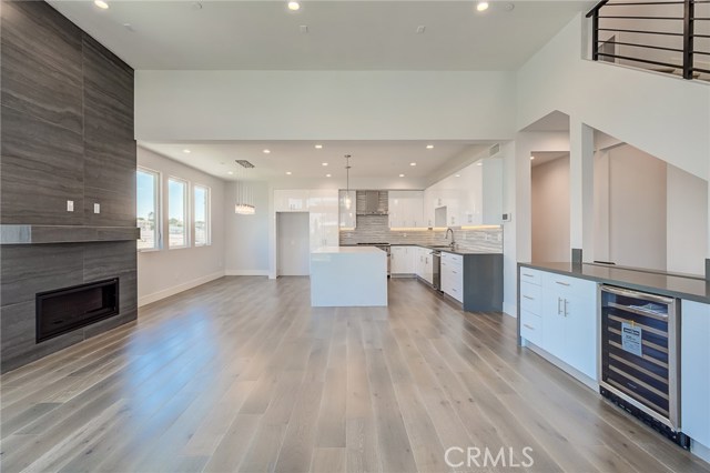 1922 Vanderbilt Lane, Redondo Beach, California 90278, 5 Bedrooms Bedrooms, ,5 BathroomsBathrooms,Residential,Sold,Vanderbilt,PV19214347