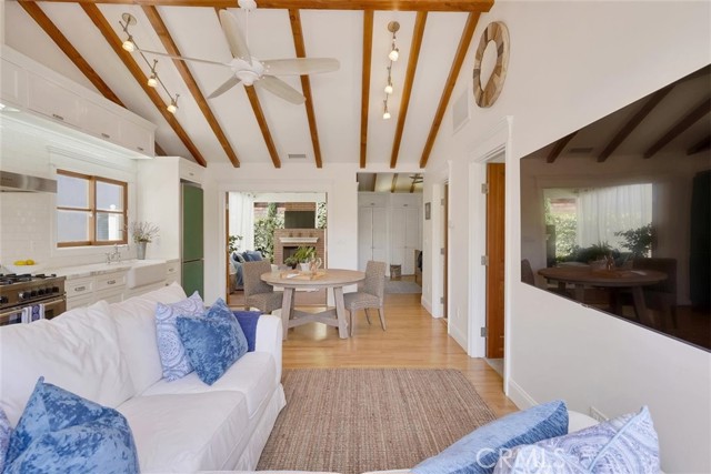 533 5th Street, Manhattan Beach, California 90266, 2 Bedrooms Bedrooms, ,1 BathroomBathrooms,Residential,Sold,5th,SB21107538