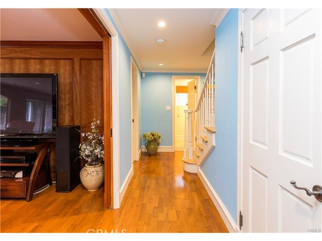 712 Poinsettia Avenue, Manhattan Beach, California 90266, 4 Bedrooms Bedrooms, ,2 BathroomsBathrooms,Residential,Sold,Poinsettia,SB17073173