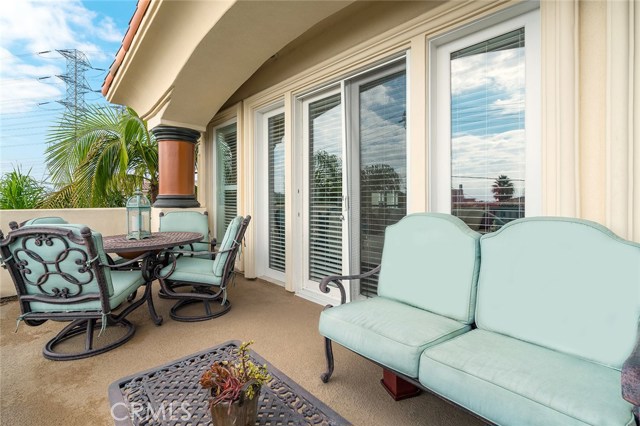 824 Lucia Avenue, Redondo Beach, California 90277, 4 Bedrooms Bedrooms, ,2 BathroomsBathrooms,Residential,Sold,Lucia,SB17243424