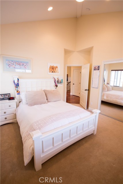 508 Lucia Avenue, Redondo Beach, California 90277, 4 Bedrooms Bedrooms, ,2 BathroomsBathrooms,Residential,Sold,Lucia,SB17079122