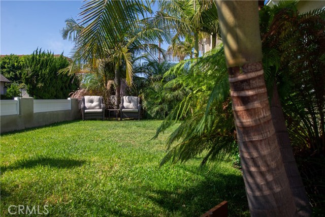 2201 Robinson Street, Redondo Beach, California 90278, 2 Bedrooms Bedrooms, ,1 BathroomBathrooms,Residential,Sold,Robinson,SB20178302