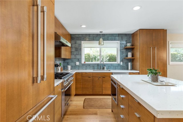 1537 19th Street, Manhattan Beach, California 90266, 3 Bedrooms Bedrooms, ,1 BathroomBathrooms,Residential,Sold,19th,SB20127736