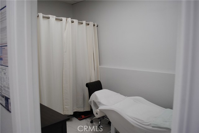 FOOTHILL, ,Business Opportunity,For Sale,FOOTHILL,CV20212443