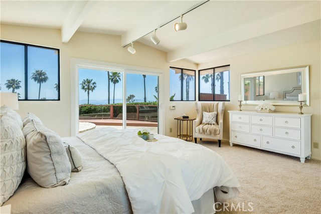Master bedroom overlook the pool and view