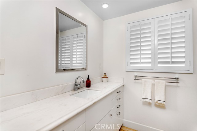 826 Knob Hill Avenue, Redondo Beach, California 90277, 4 Bedrooms Bedrooms, ,2 BathroomsBathrooms,Residential,Sold,Knob Hill,SB21084107
