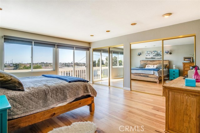 Master with its own deck!