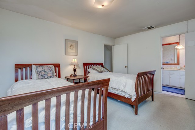 2600 Flournoy Road, Manhattan Beach, California 90266, 4 Bedrooms Bedrooms, ,3 BathroomsBathrooms,Residential,Sold,Flournoy,SB20013855