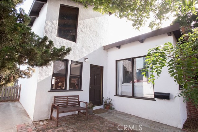 1812 Armour Lane, Redondo Beach, California 90278, 2 Bedrooms Bedrooms, ,1 BathroomBathrooms,Residential,Sold,Armour,SB17159525