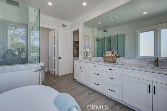 1037 2nd Street, Hermosa Beach, California 90254, 4 Bedrooms Bedrooms, ,3 BathroomsBathrooms,Residential,Sold,2nd,SB19264836
