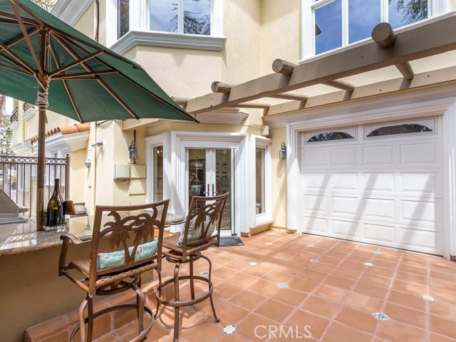 100 Irena Avenue, Redondo Beach, California 90277, 4 Bedrooms Bedrooms, ,3 BathroomsBathrooms,Residential,Sold,Irena,SB17089874