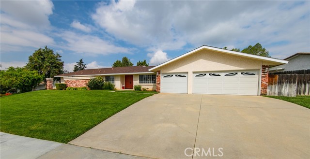 Detail Gallery Image 1 of 1 For 423 Silvertree Ln, Redlands,  CA 92374 - 3 Beds | 2 Baths