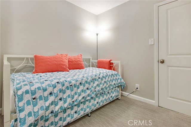 700 Esplanade, Redondo Beach, California 90277, 3 Bedrooms Bedrooms, ,2 BathroomsBathrooms,Residential,Sold,Esplanade,SB18014661