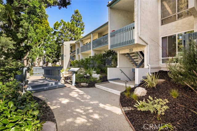 635 Prospect Avenue, Redondo Beach, California 90277, 2 Bedrooms Bedrooms, ,2 BathroomsBathrooms,Residential,Sold,Prospect,SB18039521