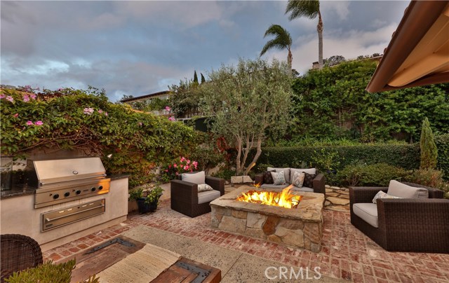 564 Via Media, Palos Verdes Estates, California 90274, 3 Bedrooms Bedrooms, ,3 BathroomsBathrooms,Residential,Sold,Via Media,PV18251119