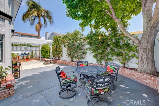 2606 Huntington Lane, Redondo Beach, California 90278, 4 Bedrooms Bedrooms, ,2 BathroomsBathrooms,Residential,Sold,Huntington,PV19130613