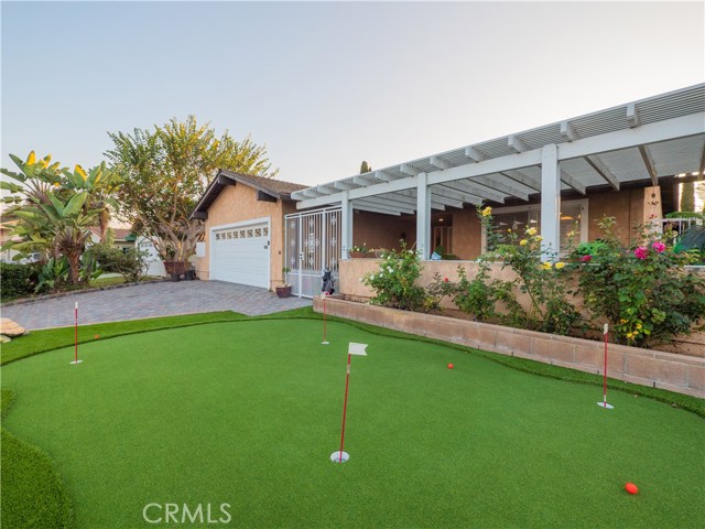 Fun 4 hole putting green