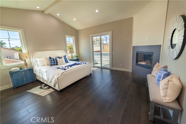 2309 Clark Lane, Redondo Beach, California 90278, 4 Bedrooms Bedrooms, ,2 BathroomsBathrooms,Residential,Sold,Clark,SB18033633