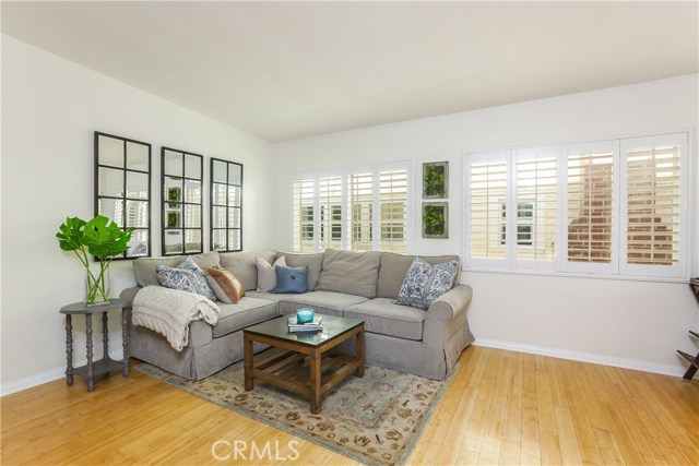 2621 Voorhees Avenue, Redondo Beach, California 90278, 3 Bedrooms Bedrooms, ,2 BathroomsBathrooms,Residential,Sold,Voorhees,SB17083243