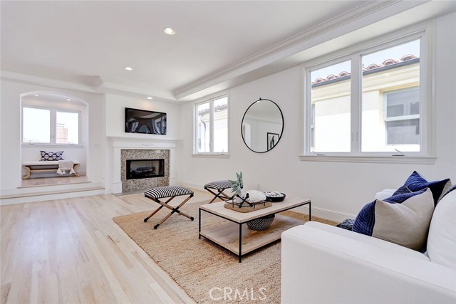 449 26th Street, Manhattan Beach, California 90266, 5 Bedrooms Bedrooms, ,4 BathroomsBathrooms,Residential,Sold,26th,SB20164574