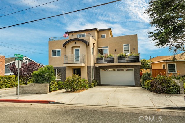 2122 Harriman Lane, Redondo Beach, California 90278, 3 Bedrooms Bedrooms, ,1 BathroomBathrooms,Residential,Sold,Harriman,SB21082053