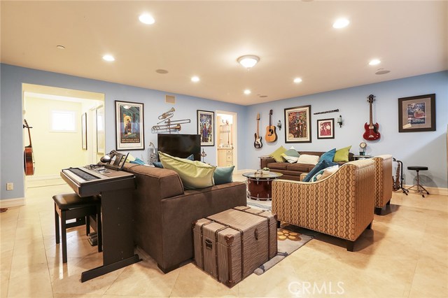 607 Guadalupe Avenue, Redondo Beach, California 90277, 4 Bedrooms Bedrooms, ,4 BathroomsBathrooms,Residential,Sold,Guadalupe,SB19155656