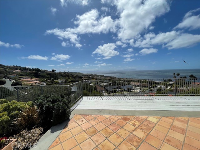 Huge panoramic view with all of Santa Catalina Island all the way to Pt Dume