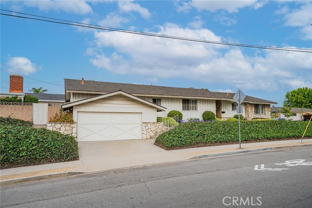 1301 5th Street, Manhattan Beach, California 90266, 4 Bedrooms Bedrooms, ,1 BathroomBathrooms,Residential,Sold,5th,SB21146888