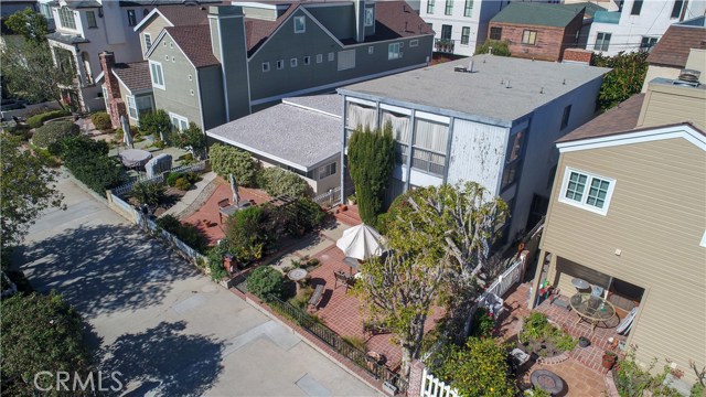 501 8th Street, Manhattan Beach, California 90266, 3 Bedrooms Bedrooms, ,2 BathroomsBathrooms,Residential,Sold,8th,SB18037612