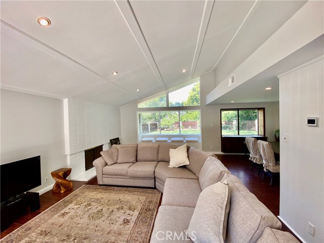 30 Encanto Drive, Rolling Hills Estates, California 90274, 4 Bedrooms Bedrooms, ,3 BathroomsBathrooms,Residential,Sold,Encanto,PV20080476