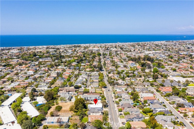 1420 2nd Street, Manhattan Beach, California 90266, 5 Bedrooms Bedrooms, ,3 BathroomsBathrooms,Residential,Sold,2nd,SB21088439