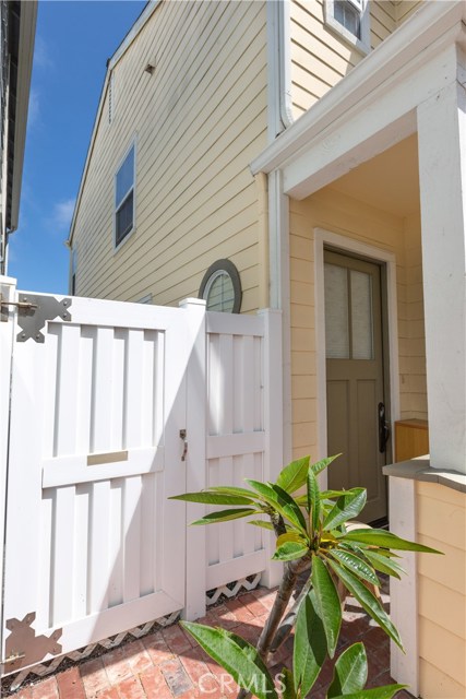1800 Pacific Coast, Redondo Beach, California 90277, 4 Bedrooms Bedrooms, ,3 BathroomsBathrooms,Residential,Sold,Pacific Coast,PV20134664
