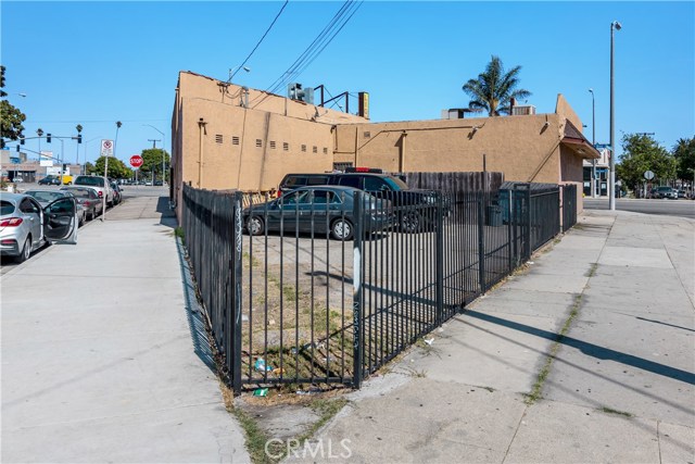 La Brea, 90301, ,For Sale,La Brea,SB20149508