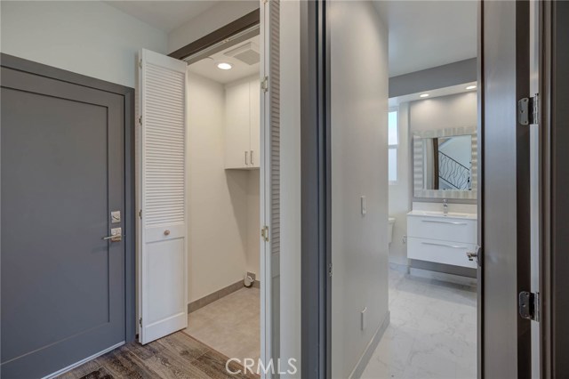 2707 Rockefeller Lane, Redondo Beach, California 90278, 4 Bedrooms Bedrooms, ,4 BathroomsBathrooms,Residential,Sold,Rockefeller,PV19134753