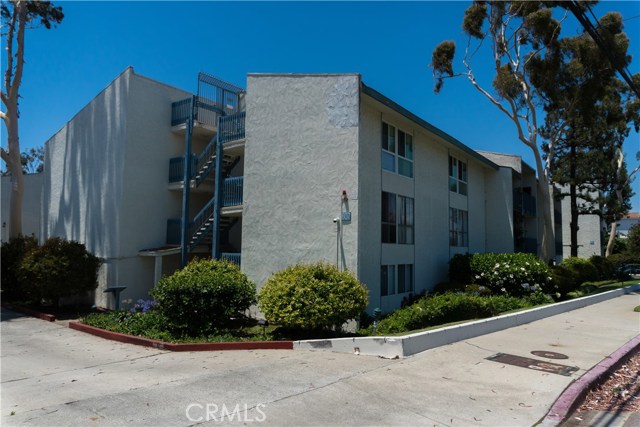 607 Prospect Avenue, Redondo Beach, California 90277, 1 Bedroom Bedrooms, ,1 BathroomBathrooms,Residential,Sold,Prospect,CV17155698