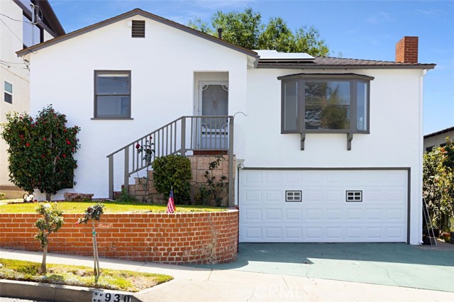 930 9th Street, Hermosa Beach, California 90254, 3 Bedrooms Bedrooms, ,2 BathroomsBathrooms,Residential,Sold,9th,PV21076150