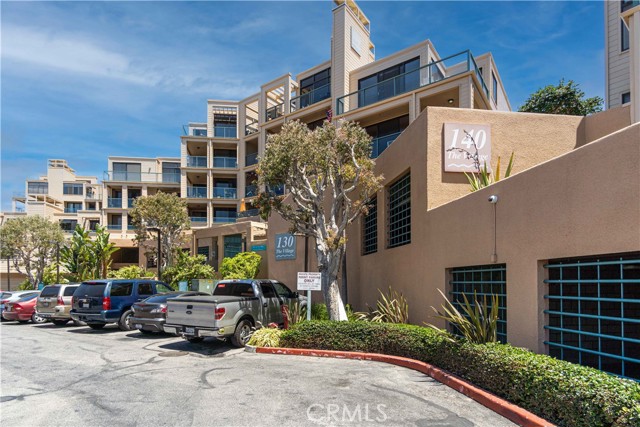 140 The Village, Redondo Beach, California 90277, 2 Bedrooms Bedrooms, ,2 BathroomsBathrooms,Residential,Sold,The Village,SB21160214