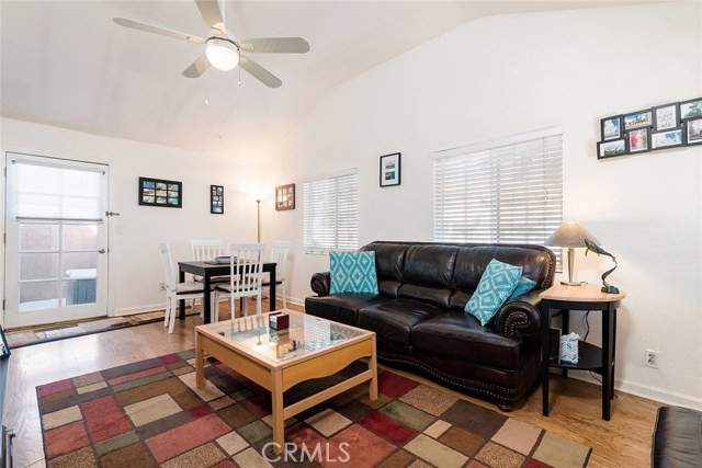2111 Blossom Lane, Redondo Beach, California 90278, 2 Bedrooms Bedrooms, ,Residential,Sold,Blossom,SB19056683